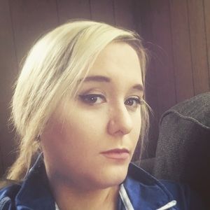 Meet your Posher, Karrie